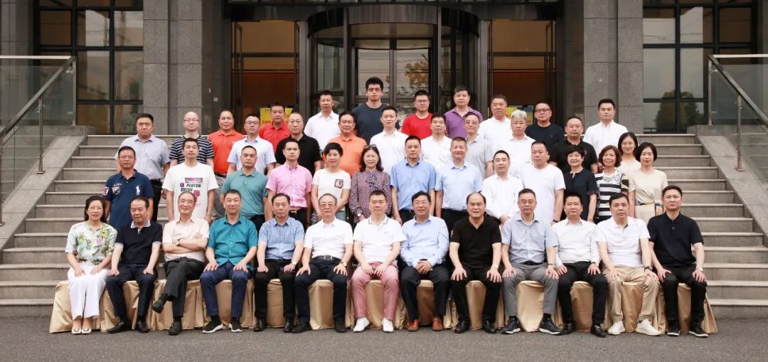 慶祝建黨百年華誕 商會(huì)組織企業(yè)家走進(jìn)創(chuàng)力開展參觀座談等活動(dòng)(圖7) 慶祝建黨百年華誕 商會(huì)組織企業(yè)家走進(jìn)創(chuàng)力開展參觀座談等活動(dòng)(圖7)