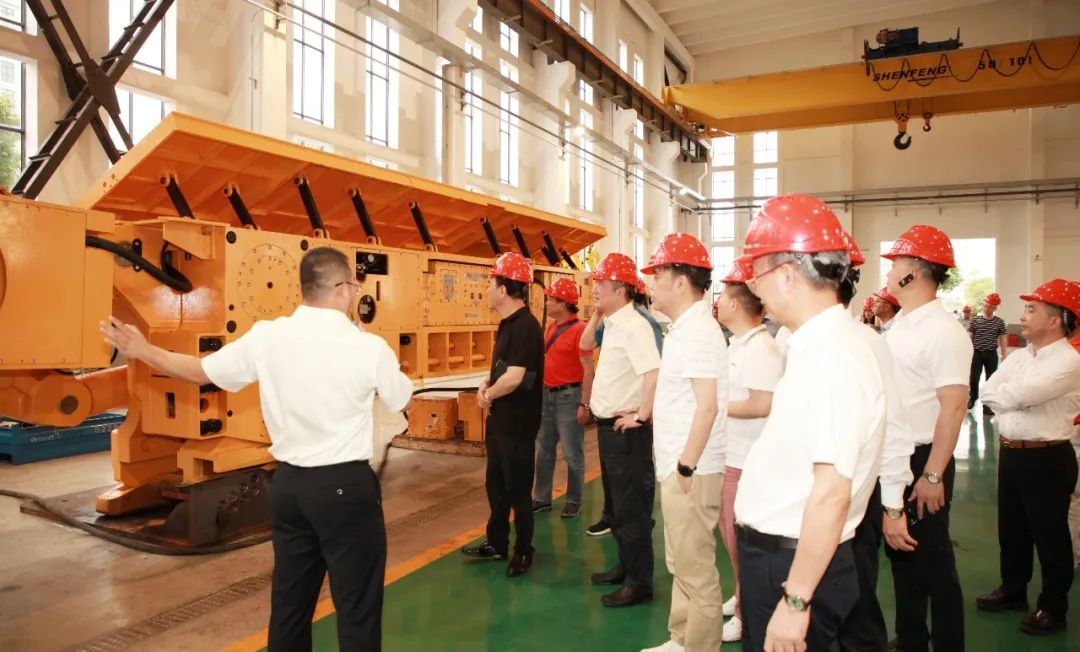 慶祝建黨百年華誕 商會(huì)組織企業(yè)家走進(jìn)創(chuàng)力開展參觀座談等活動(dòng)(圖6) 慶祝建黨百年華誕 商會(huì)組織企業(yè)家走進(jìn)創(chuàng)力開展參觀座談等活動(dòng)(圖6)