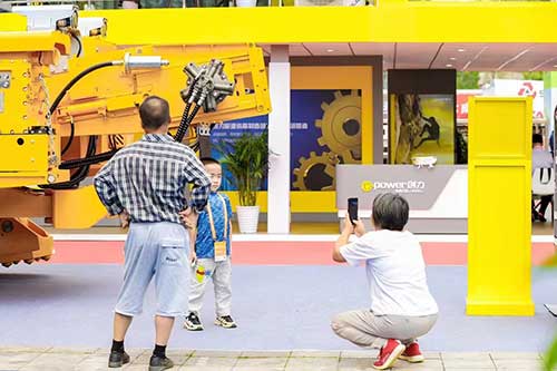 1fad4325-226a-493f-8ec5-5ef7b609f93a.jpg 熱烈祝賀上海創(chuàng)力集團參展貴州能博會取得圓滿成功(圖5)