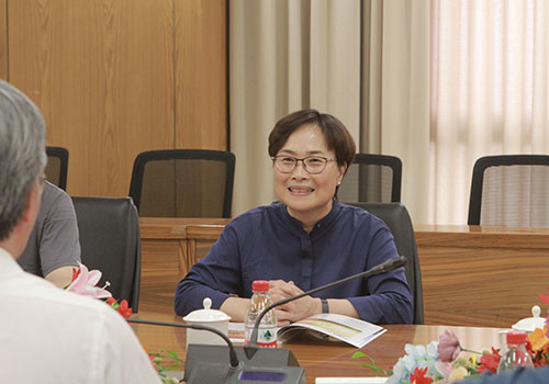 中國(guó)礦業(yè)大學(xué)黨委書(shū)記劉波一行到上海創(chuàng)力集團(tuán)走訪交流(圖3) 中國(guó)礦業(yè)大學(xué)黨委書(shū)記劉波一行到上海創(chuàng)力集團(tuán)走訪交流(圖3)