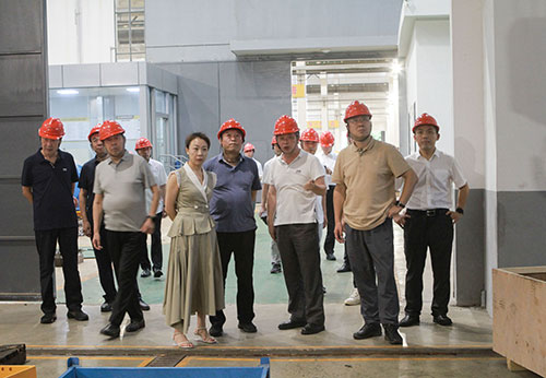 上海創(chuàng)力集團(tuán)組織召開MG550/1300-BWD采煤機(jī)方案評(píng)審會(huì)(圖2) 上海創(chuàng)力集團(tuán)組織召開MG550/1300-BWD采煤機(jī)方案評(píng)審會(huì)(圖2)