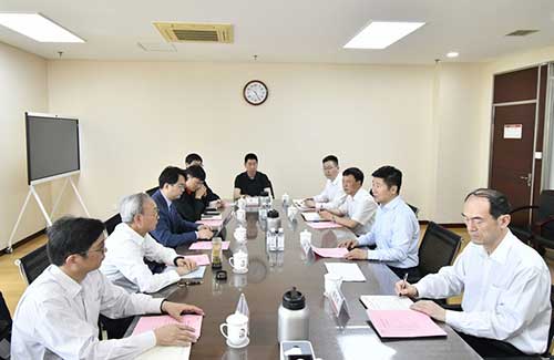 上海創(chuàng)力集團創(chuàng)始人石華輝一行赴冀中能源集團走訪交流(圖1) 上海創(chuàng)力集團創(chuàng)始人石華輝一行赴冀中能源集團走訪交流(圖1)