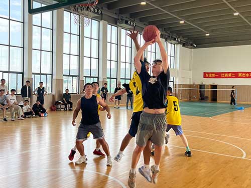 籃球.jpg 秋韻飛揚(yáng) 活力綻放 | 上海創(chuàng)力集團(tuán)秋季運(yùn)動(dòng)會(huì)取得圓滿成功(圖3)